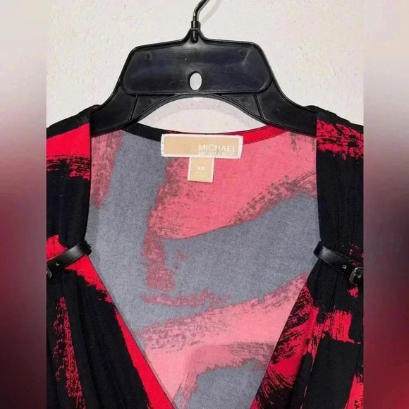 Michael Kors Red And Black Abstract Print Stretch dress - Picture 4 of 6